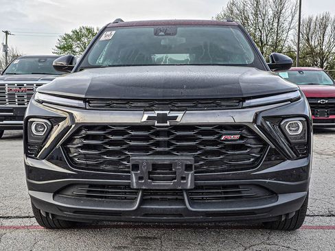 Used 2025 Chevrolet TrailBlazer RS w/ Driver Confidence Package image 2