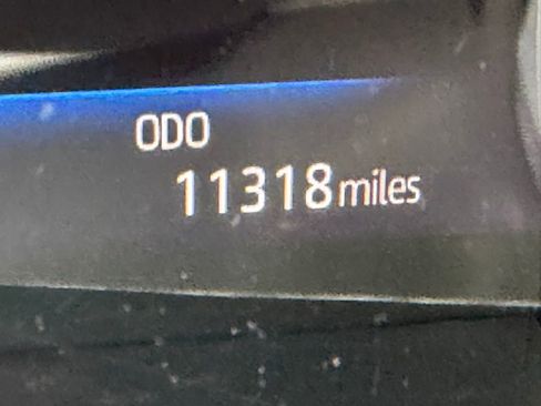 Used 2023 Toyota Highlander XLE image 24