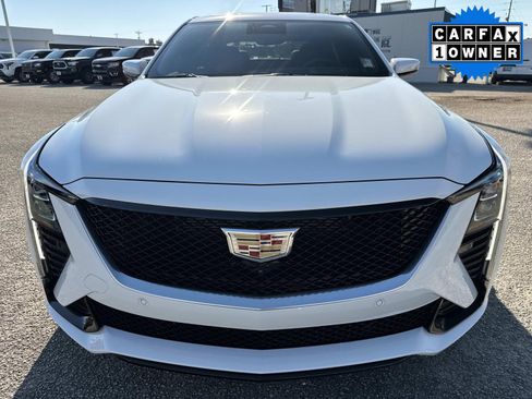 Used 2025 Cadillac CT5 V image 9