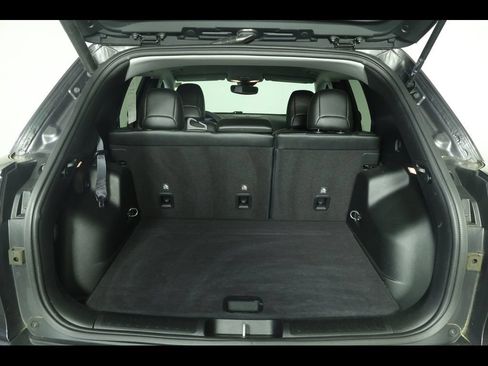 Used 2022 Jeep Cherokee Trailhawk w/ Premium Leather Package AWD/4WD image 12