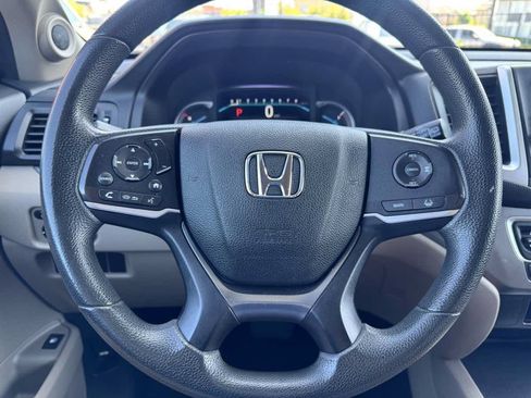 Used 2019 Honda Pilot LX image 40