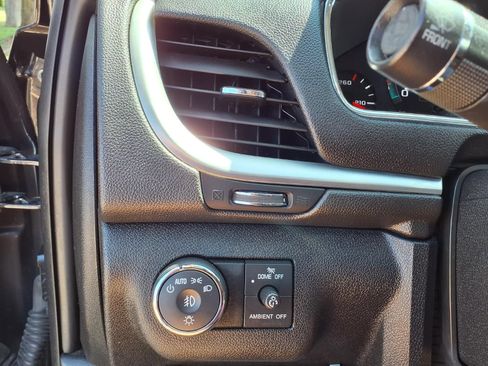 Used 2014 Chevrolet Traverse LT w/ All-Star Edition FWD image 26