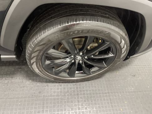 Used 2021 Toyota RAV4 XLE image 27