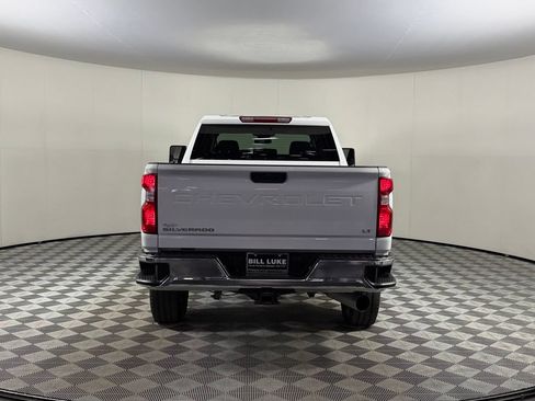 Used 2025 Chevrolet Silverado 2500 LT w/ Convenience Package AWD/4WD image 10