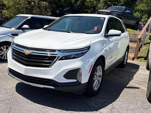 Used 2024 Chevrolet Equinox LT w/ Driver Convenience Package AWD/4WD image 3