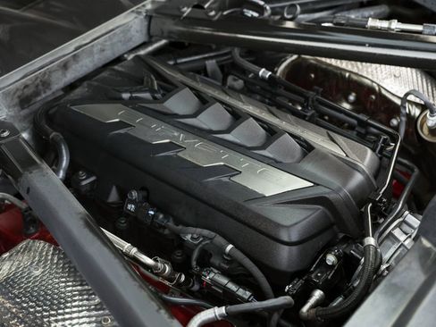 Used 2021 Chevrolet Corvette Stingray Coupe w/ 1LT image 21