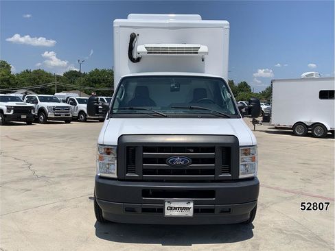 Used 2023 Ford E-350 and Econoline 350 Super Duty w/ Power Windows & Locks Group RWD image 17