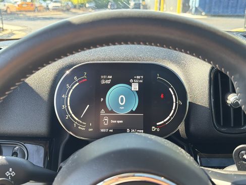 Used 2023 MINI Cooper Countryman S w/ Signature Upholstery Package FWD image 18