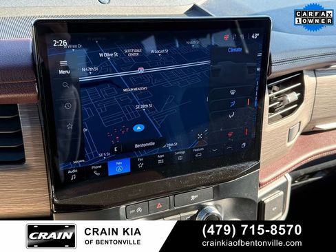 Used 2024 Ford Expedition Limited image 16