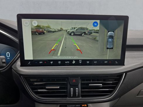 Certified 2023 Ford Escape Platinum AWD/4WD image 17