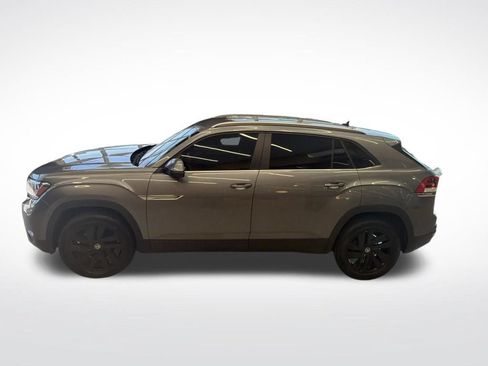 Used 2022 Volkswagen Atlas Cross Sport SE w/ Black Wheel Package AWD/4WD image 12