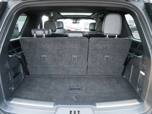 Used 2024 Lincoln Navigator Premiere image 12