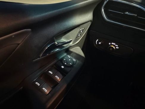 Certified 2022 Chevrolet Bolt LT FWD image 19