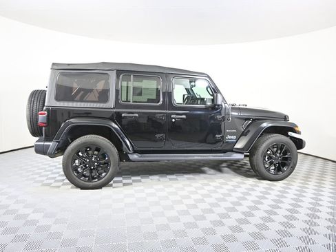 Used 2022 Jeep Wrangler Unlimited Sahara w/ Cold Weather Group image 7