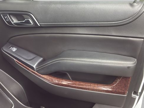 Used 2018 GMC Yukon SLT w/ Premium Edition RWD image 25