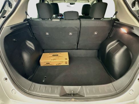 Used 2025 Nissan Leaf S FWD image 29