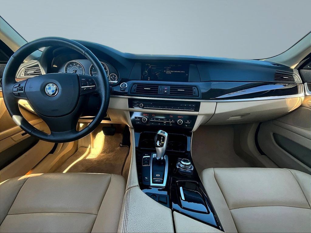 Used 2013 BMW 535i Sedan RWD image 9
