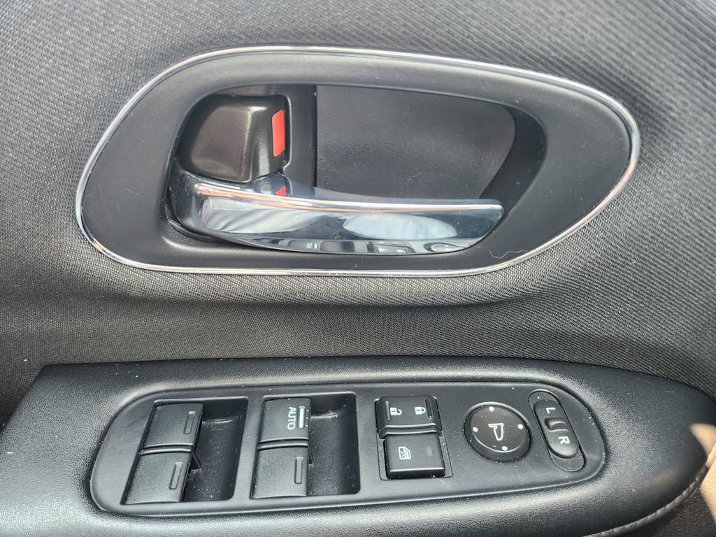 Used 2022 Honda HR-V EX image 25