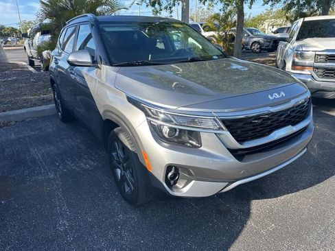 Used 2023 Kia Seltos S w/ Navigation Package image 1