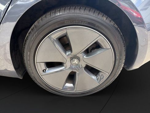 Used 2022 Tesla Model 3 Long Range AWD/4WD image 22
