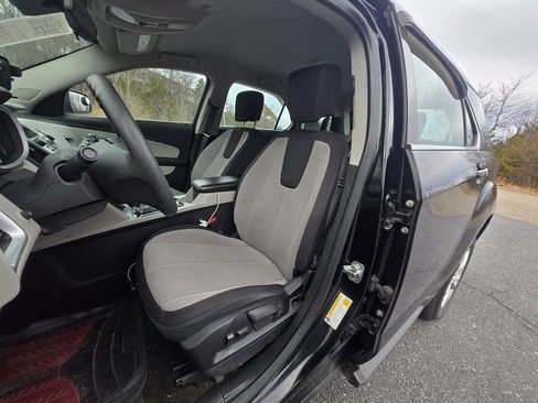 Used 2017 Chevrolet Equinox LS image 7