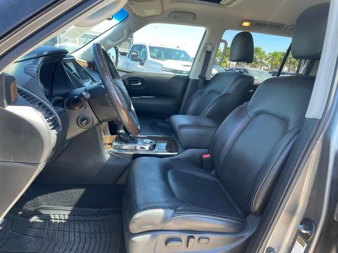 Used 2017 INFINITI QX80 Base image 8