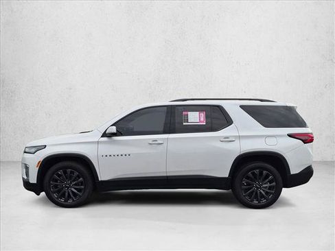 Used 2022 Chevrolet Traverse RS FWD image 9