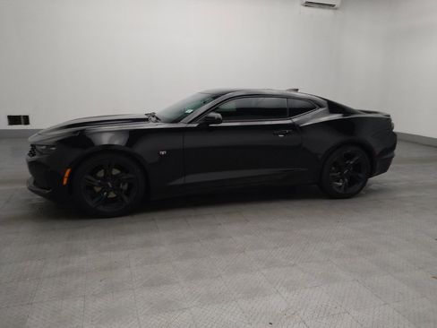 Used 2022 Chevrolet Camaro LT RWD image 2