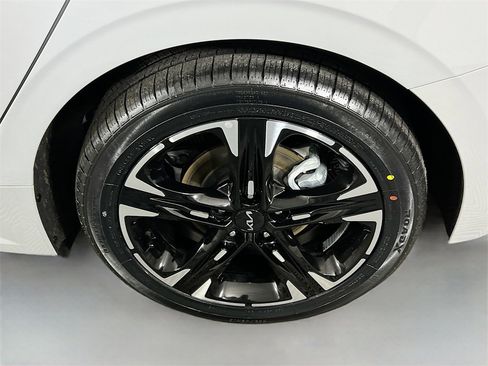 Used 2023 Kia K5 GT-Line image 34