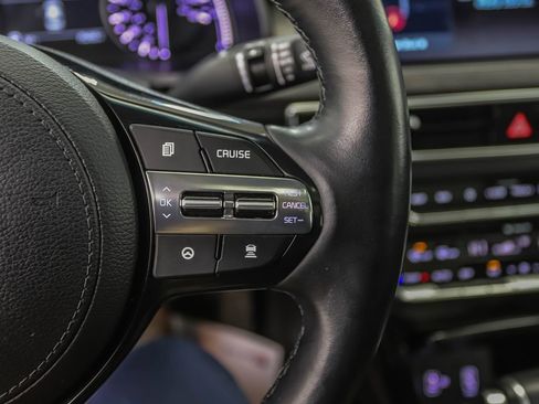 Used 2020 Kia Cadenza Technology image 13