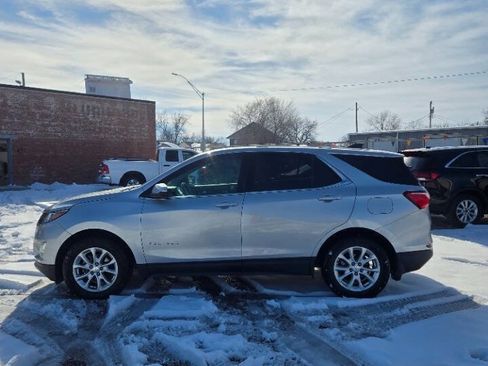 Used 2018 Chevrolet Equinox LT FWD image 8