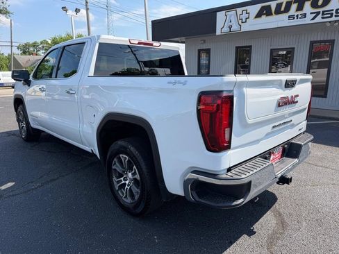 Used 2025 GMC Sierra 1500 SLT AWD/4WD image 12
