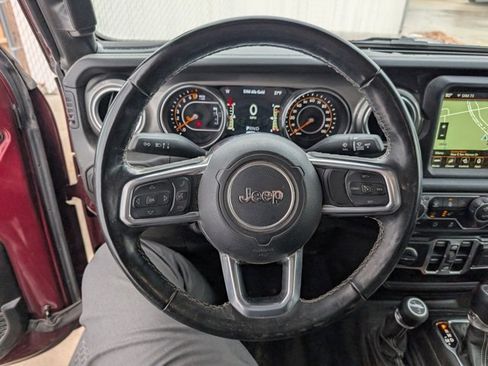 Used 2022 Jeep Gladiator Overland w/ LED Lighting Group image 9