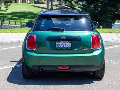 Used 2020 MINI Cooper 2-Door Hardtop image 7