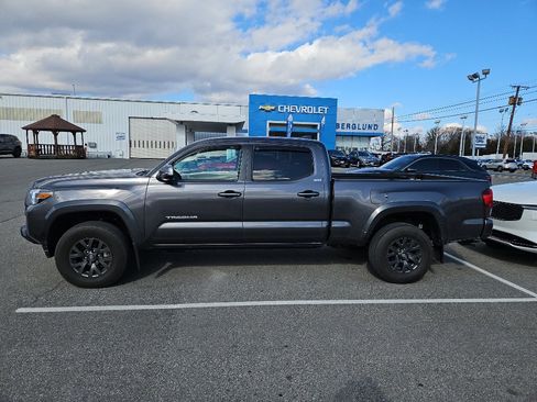 Used 2023 Toyota Tacoma SR5 image 1