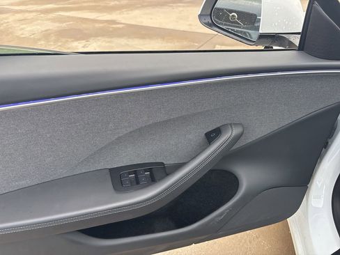 Used 2024 Tesla Model 3 Standard Range RWD image 16