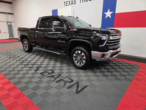 Used 2024 Chevrolet Silverado 2500 LTZ w/ LTZ Premium Package AWD/4WD image 14