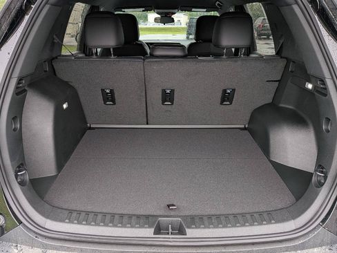 New 2027 GMC Terrain Elevation w/ Elevation Premium Package AWD/4WD image 10