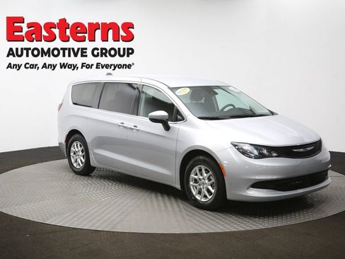 Used 2023 Chrysler Voyager LX image 48