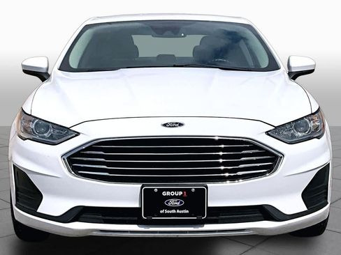 Used 2020 Ford Fusion SE image 4