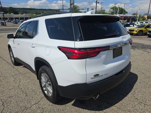 Used 2023 Chevrolet Traverse LT AWD/4WD image 5