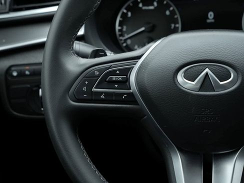Certified 2025 INFINITI QX50 Luxe w/ Cargo Package AWD/4WD image 10