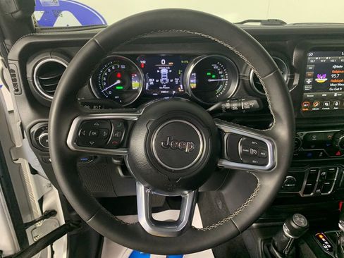 Used 2023 Jeep Wrangler Sahara AWD/4WD image 22