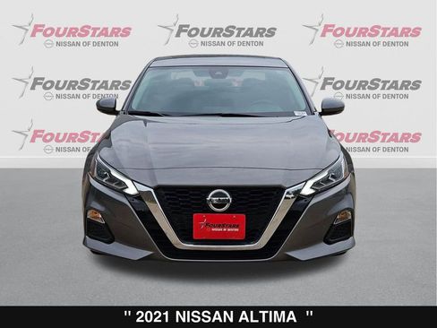 Used 2021 Nissan Altima 2.5 SV w/ SV Premium Package image 10
