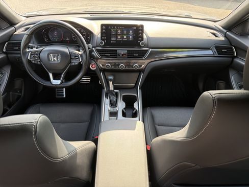 Used 2020 Honda Accord Sport image 4