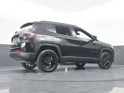 New 2026 Jeep Compass Latitude image 57