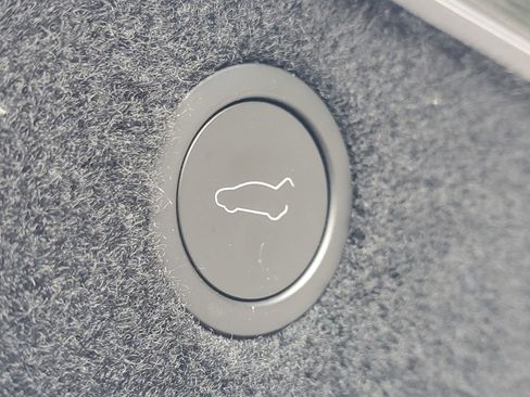 Used 2024 Tesla Model 3 Standard Range image 9