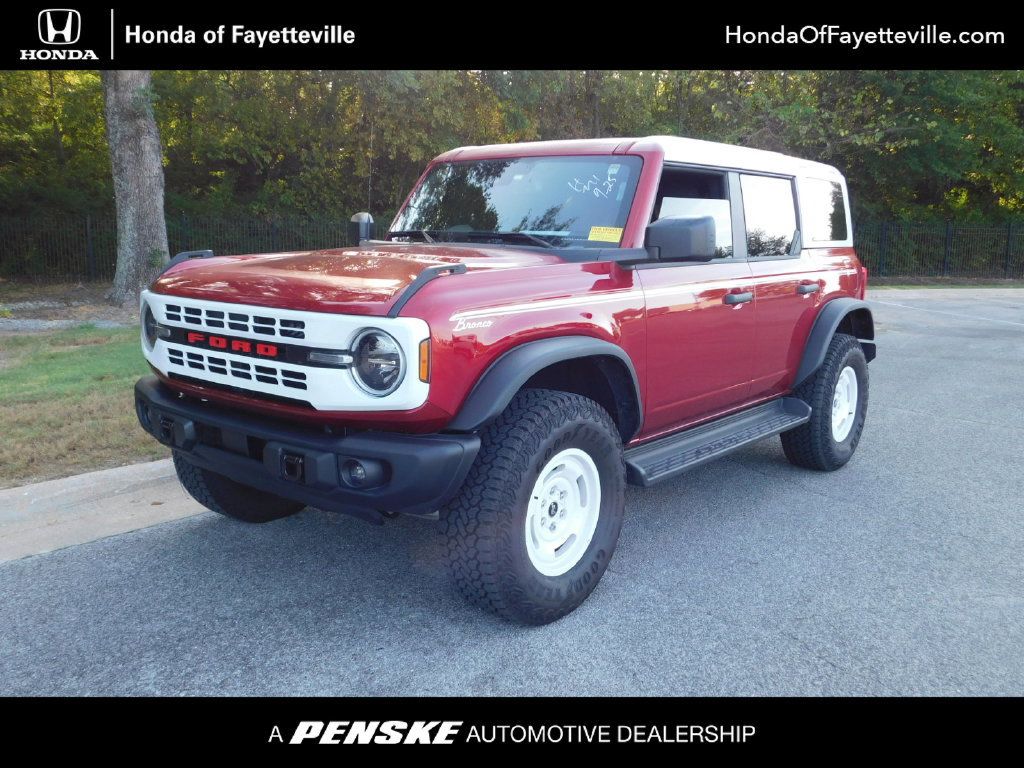Used 2025 Ford Bronco Heritage Edition AWD/4WD image 1