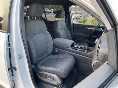 New 2025 Honda Pilot Sport image 25