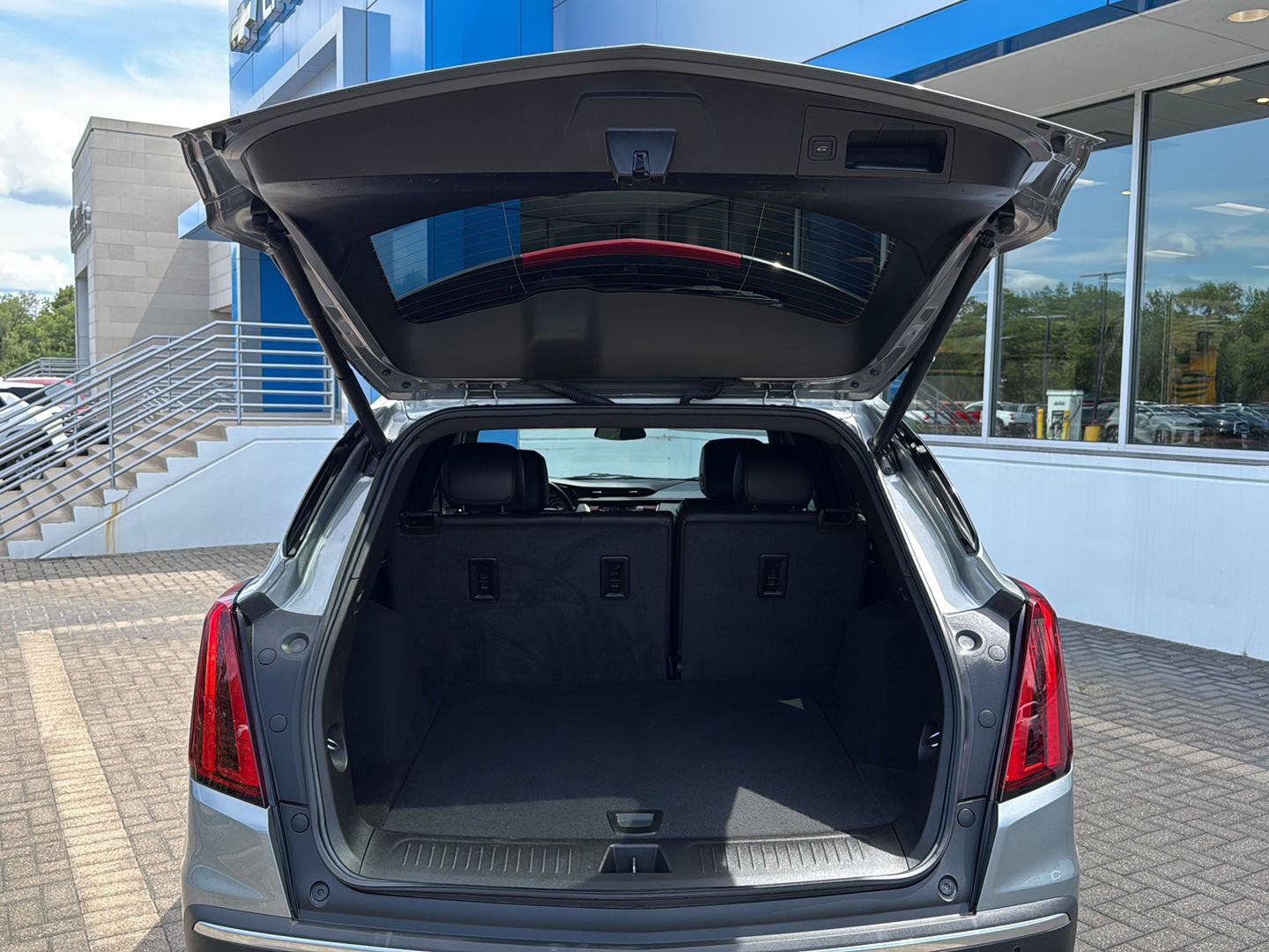 Certified 2024 Cadillac XT5 Luxury FWD image 33
